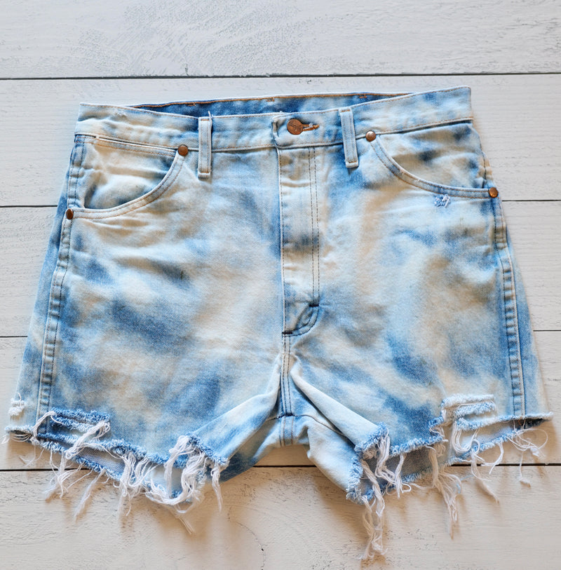 Wrangler Bleached Light Blue Vintage Shorts